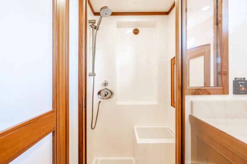 Southern Palms Yacht Photos Pics 