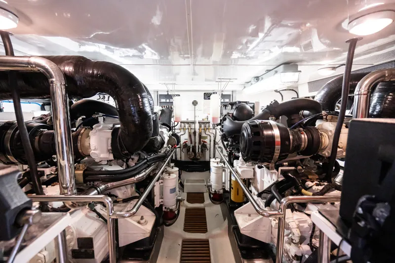 Southern Palms Yacht Photos Pics 