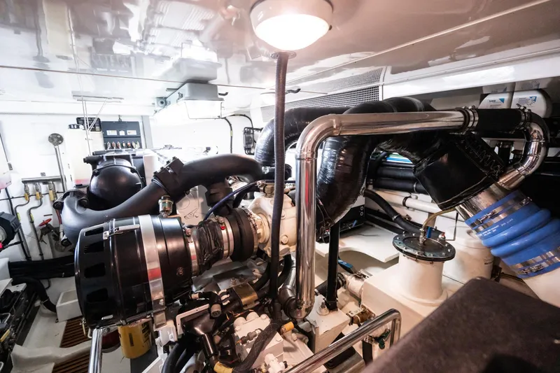 Southern Palms Yacht Photos Pics 