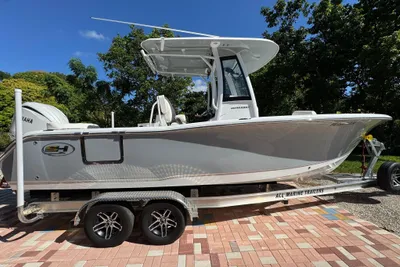 Sea Hunt Ultra 239 SE