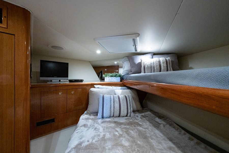 2002 Viking 52 Convertible