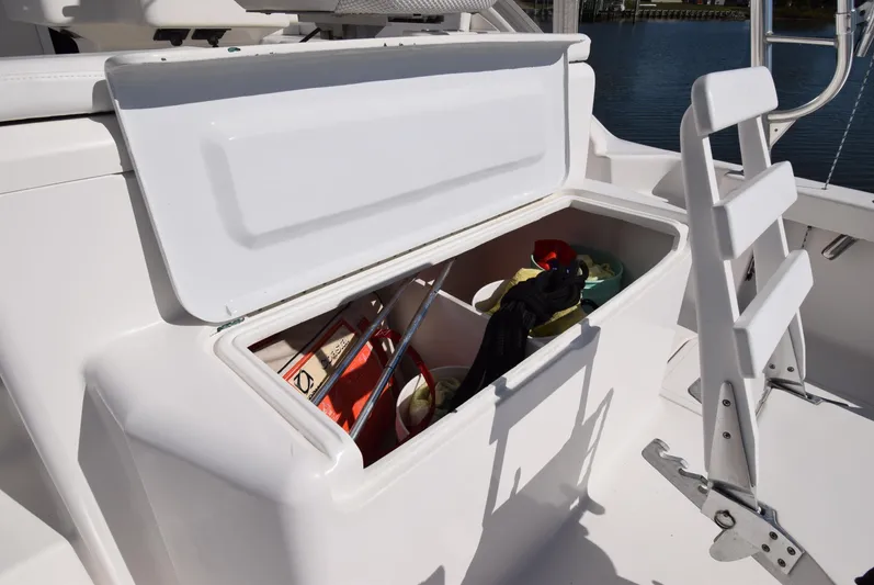 Kemosabe Yacht Photos Pics 