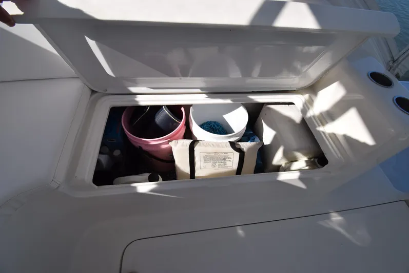 Kemosabe Yacht Photos Pics 