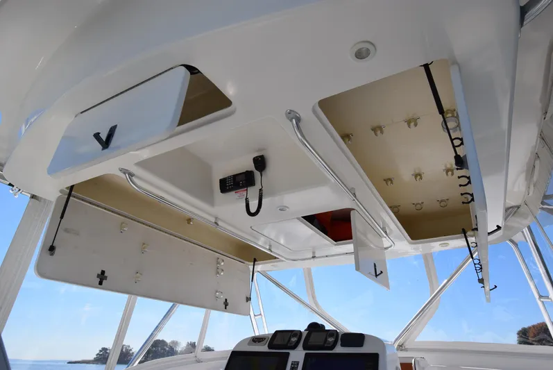 Kemosabe Yacht Photos Pics 