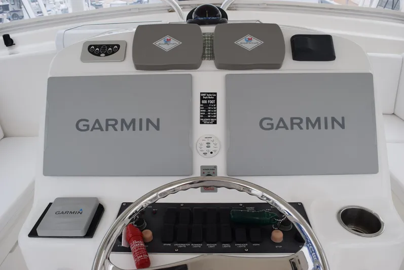 Kemosabe Yacht Photos Pics 