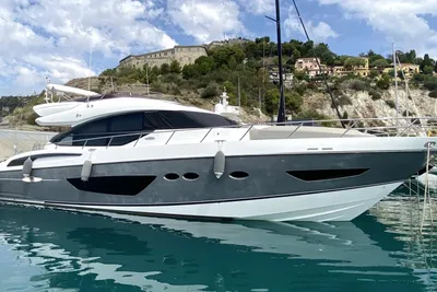 2016 Princess S 72