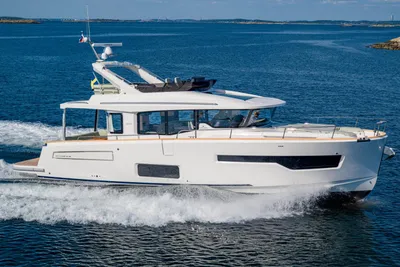 2025 Nimbus 495 Flybridge