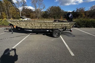 Crestliner 1860 Retriever Jon Deluxe