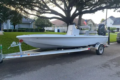 Yellowfin 21 Bay