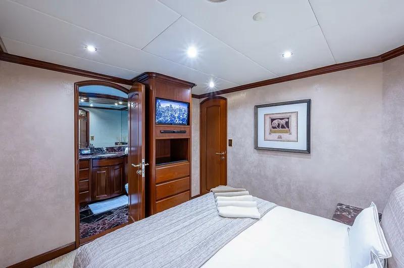La Sirena Yacht Photos Pics Luxurious bedroom interior on 2000 Christensen 141 Raised Pilothouse yacht.