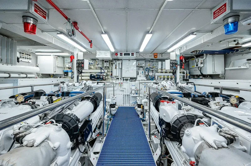 La Sirena Yacht Photos Pics 