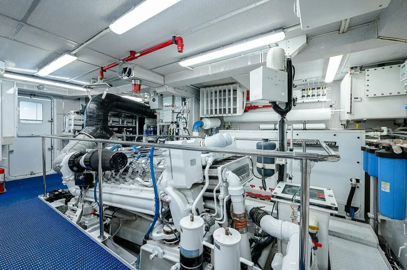 La Sirena Yacht Photos Pics 