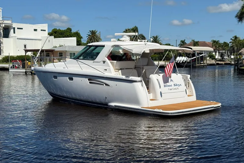 Blue Skys Yacht Photos Pics 2005 Tiara Yachts 3600 Sovran boat on water, Cape Coral, FL.
