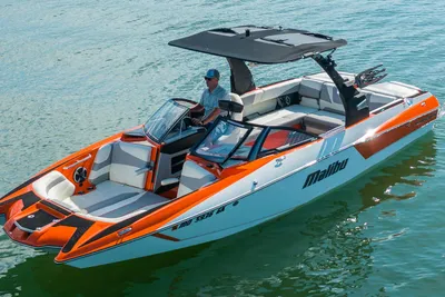 Malibu Wakesetter 24 MXZ