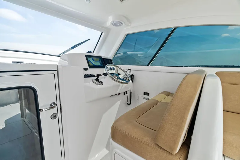 Ram Rod Yacht Photos Pics 