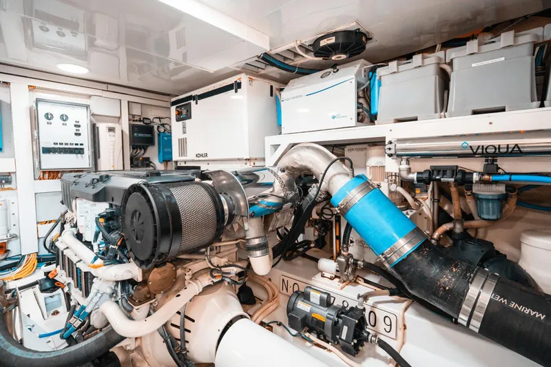 The Three B's Yacht Photos Pics 