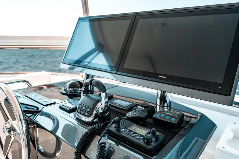 The Three B's Yacht Photos Pics 