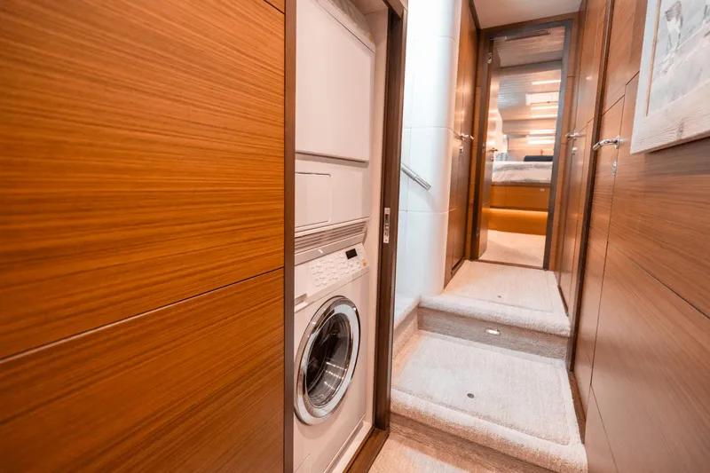 The Three B's Yacht Photos Pics 