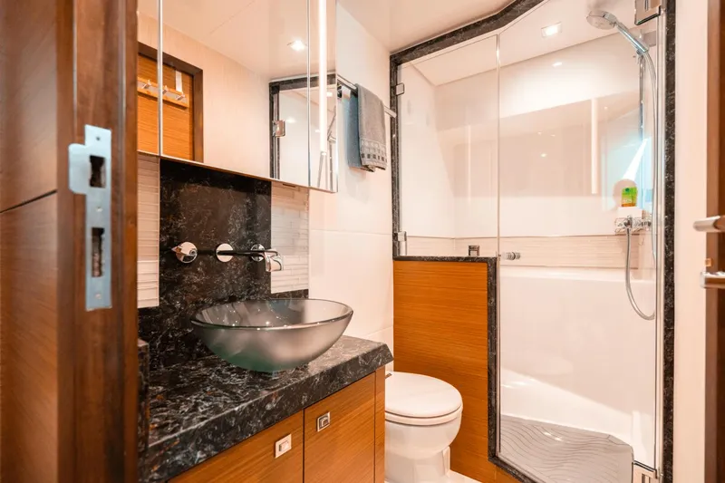 The Three B's Yacht Photos Pics 