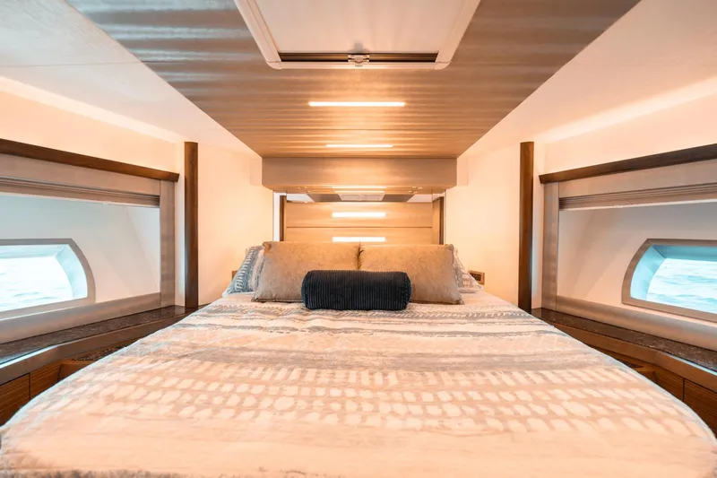 The Three B's Yacht Photos Pics 