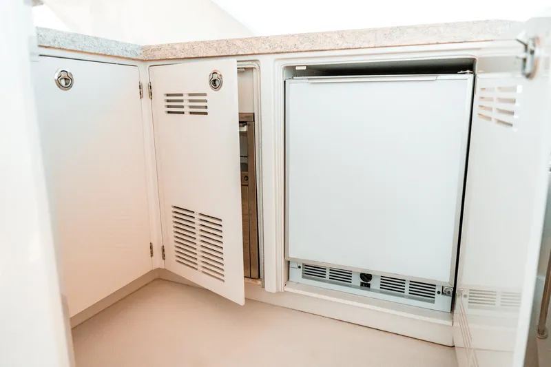 The Three B's Yacht Photos Pics 