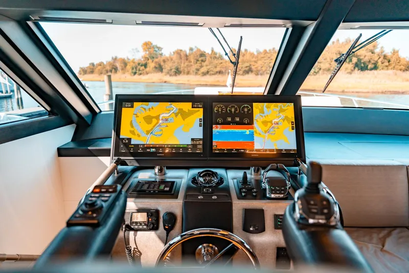 The Three B's Yacht Photos Pics 