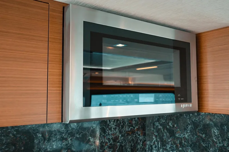 The Three B's Yacht Photos Pics 