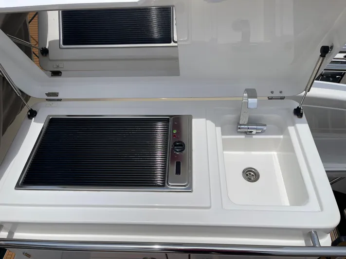 Lady Bavarkica Yacht Photos Pics 