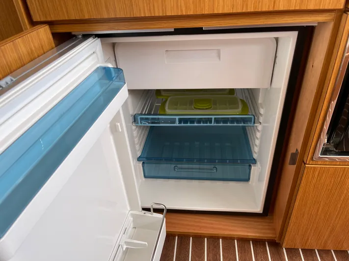 Lady Bavarkica Yacht Photos Pics 