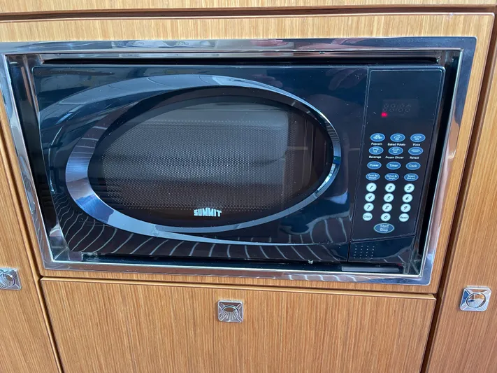 Lady Bavarkica Yacht Photos Pics 