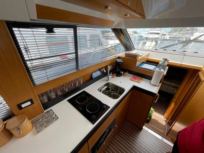 Lady Bavarkica Yacht Photos Pics 