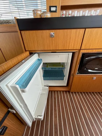 Lady Bavarkica Yacht Photos Pics 