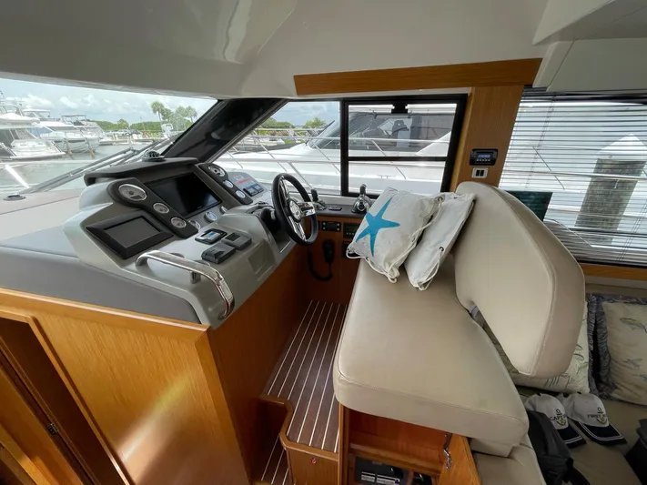 Lady Bavarkica Yacht Photos Pics 