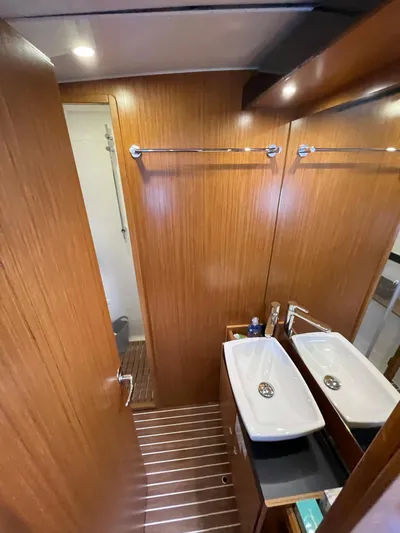 Lady Bavarkica Yacht Photos Pics 