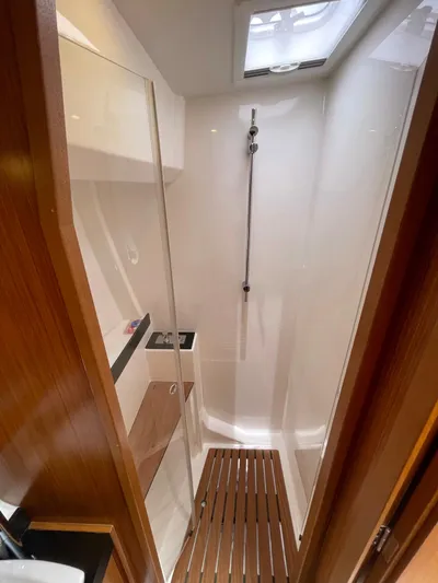 Lady Bavarkica Yacht Photos Pics 