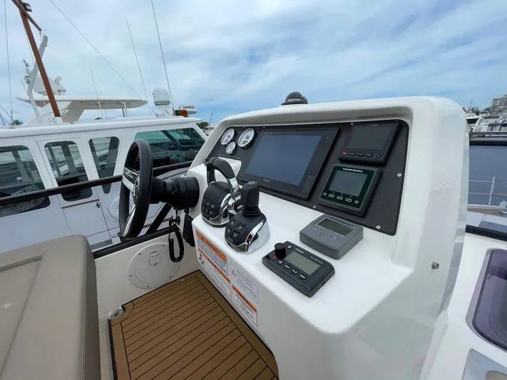 Lady Bavarkica Yacht Photos Pics 