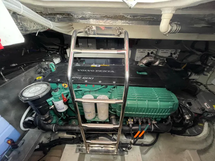 Lady Bavarkica Yacht Photos Pics 