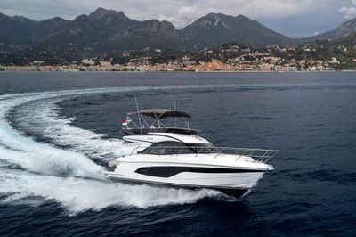 Yacht
