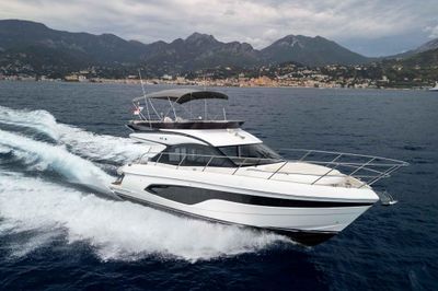 Yacht