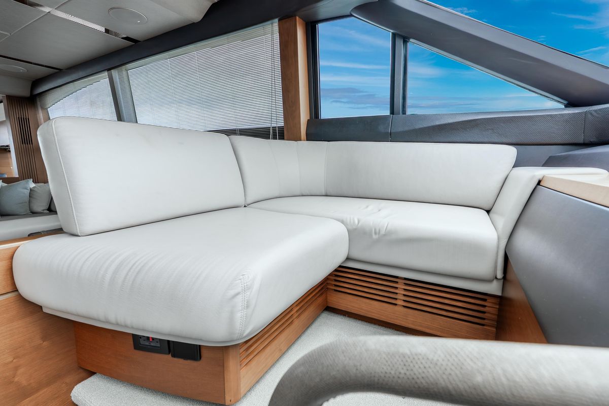 2018 Princess 68 