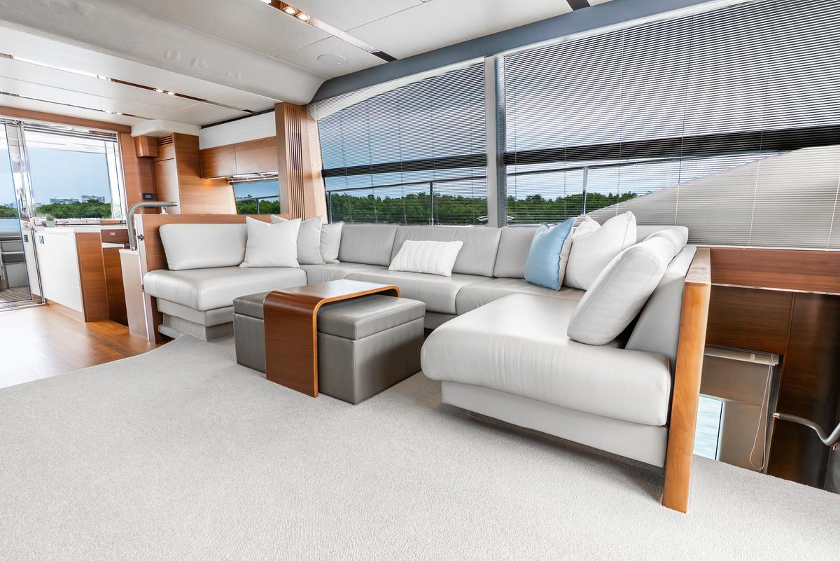 2018 Princess 68 