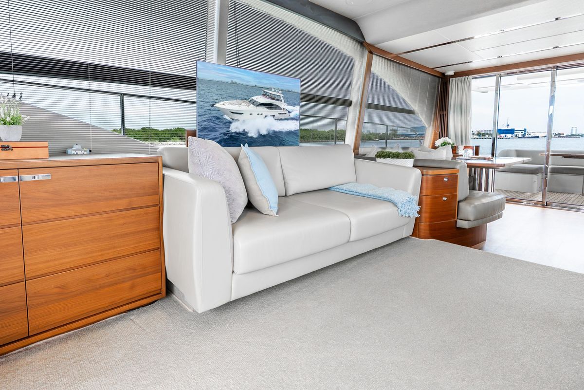 2018 Princess 68 