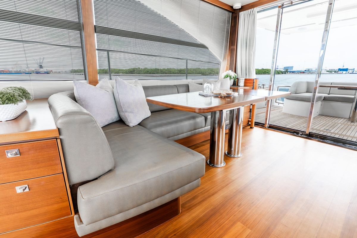 2018 Princess 68 