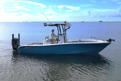 2021 Yellowfin 26 Hybrid