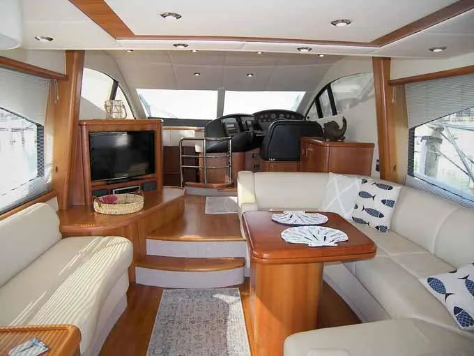 Young Girl Yacht Photos Pics Salon From Aft