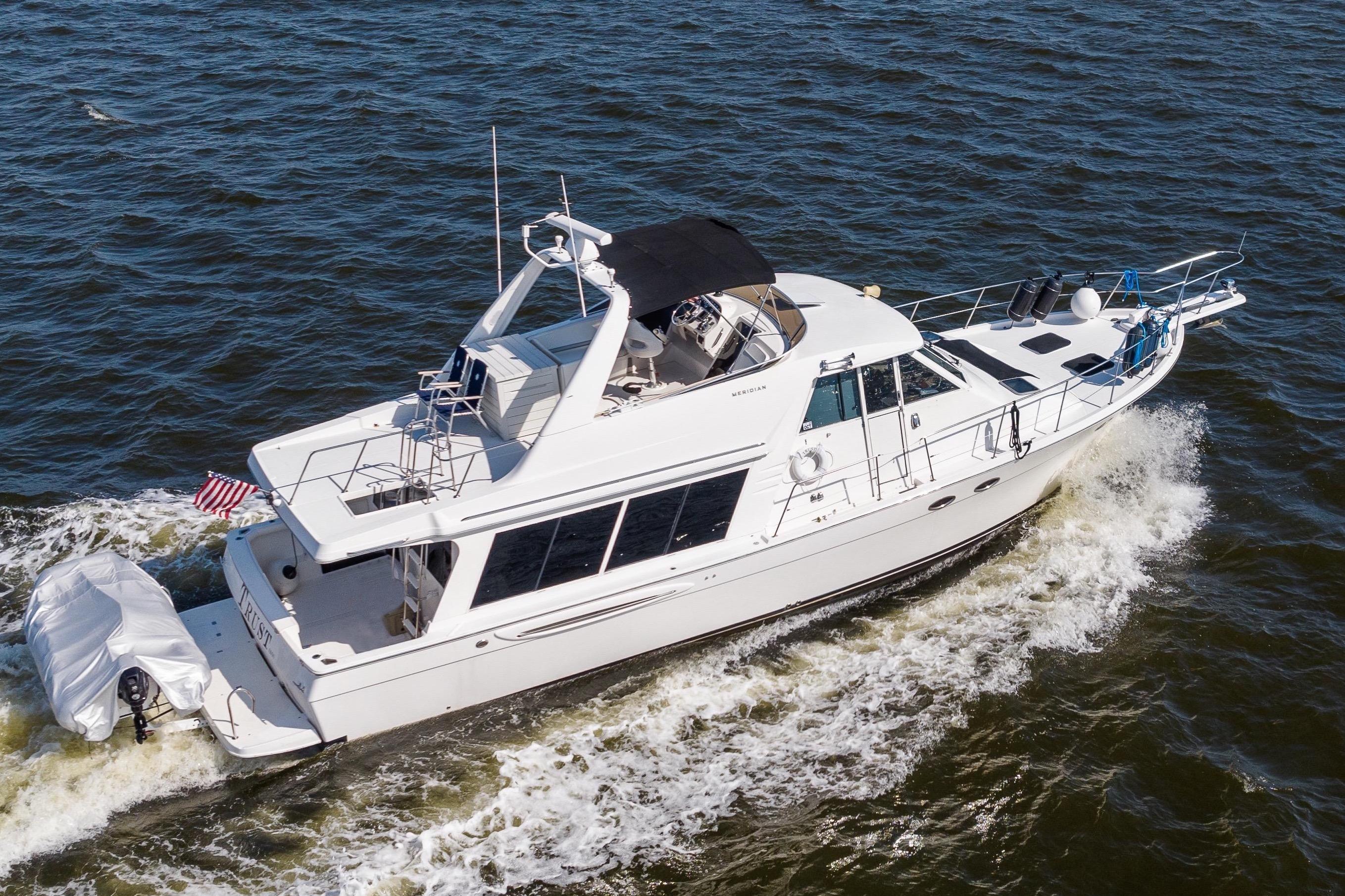 Meridian 490 Pilothouse