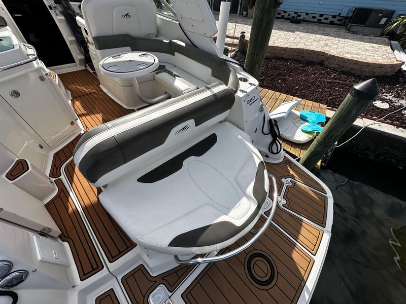 2014 Monterey 280 Sport Yacht