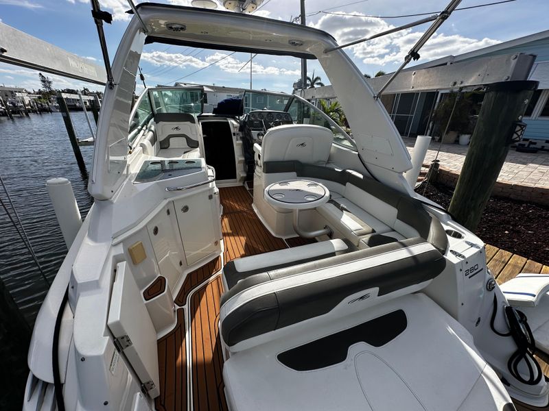 2014 Monterey 280 Sport Yacht