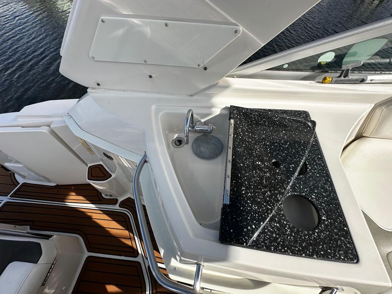 2014 Monterey 280 Sport Yacht