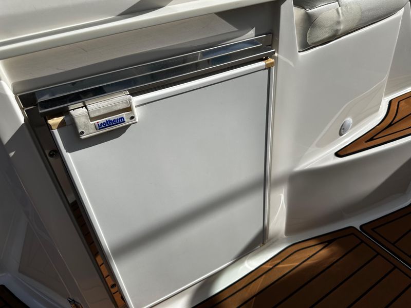 2014 Monterey 280 Sport Yacht